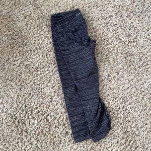 size M NoBull mid rise capris